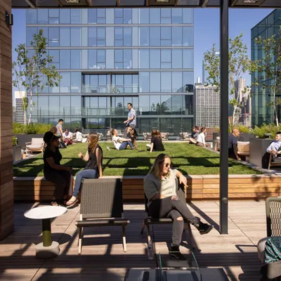 Amenity-rich office with rooftop garden