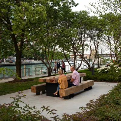 Reconnecting Chicago with its river